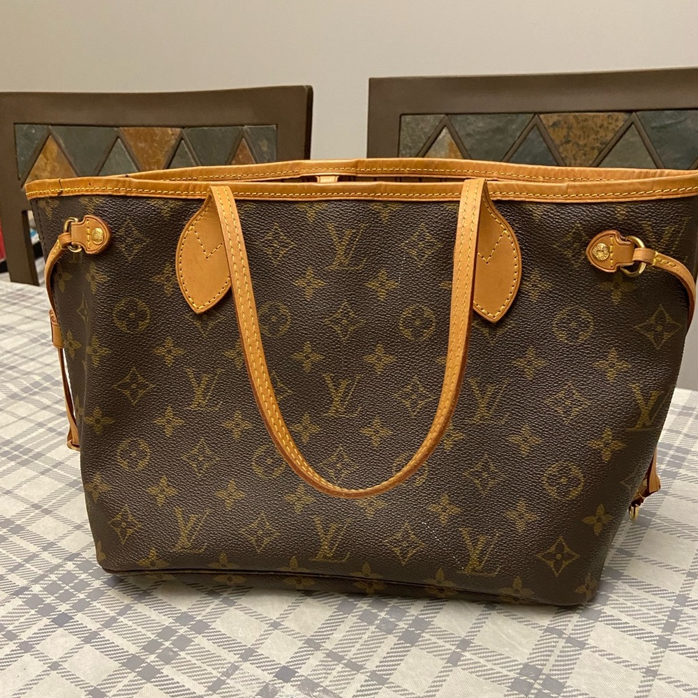 Louis Vuitton Neverfull PM monogram